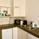 Bel Appartement Ancien Sur Cour Verdoyante